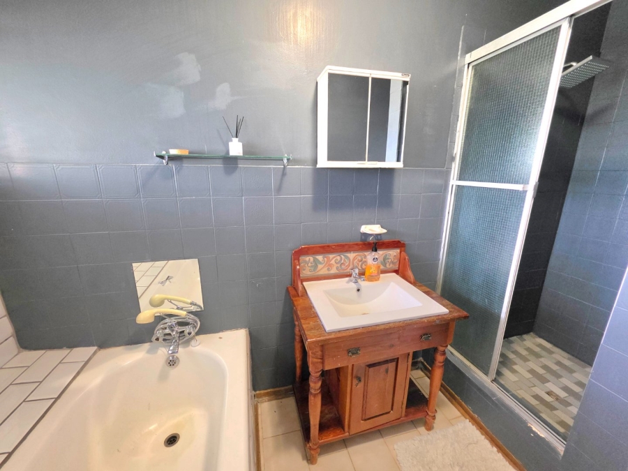 5 Bedroom Property for Sale in Panorama Free State